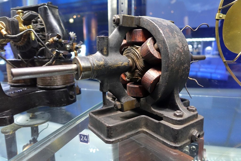 An early prototype of an AC motor by Tesla.